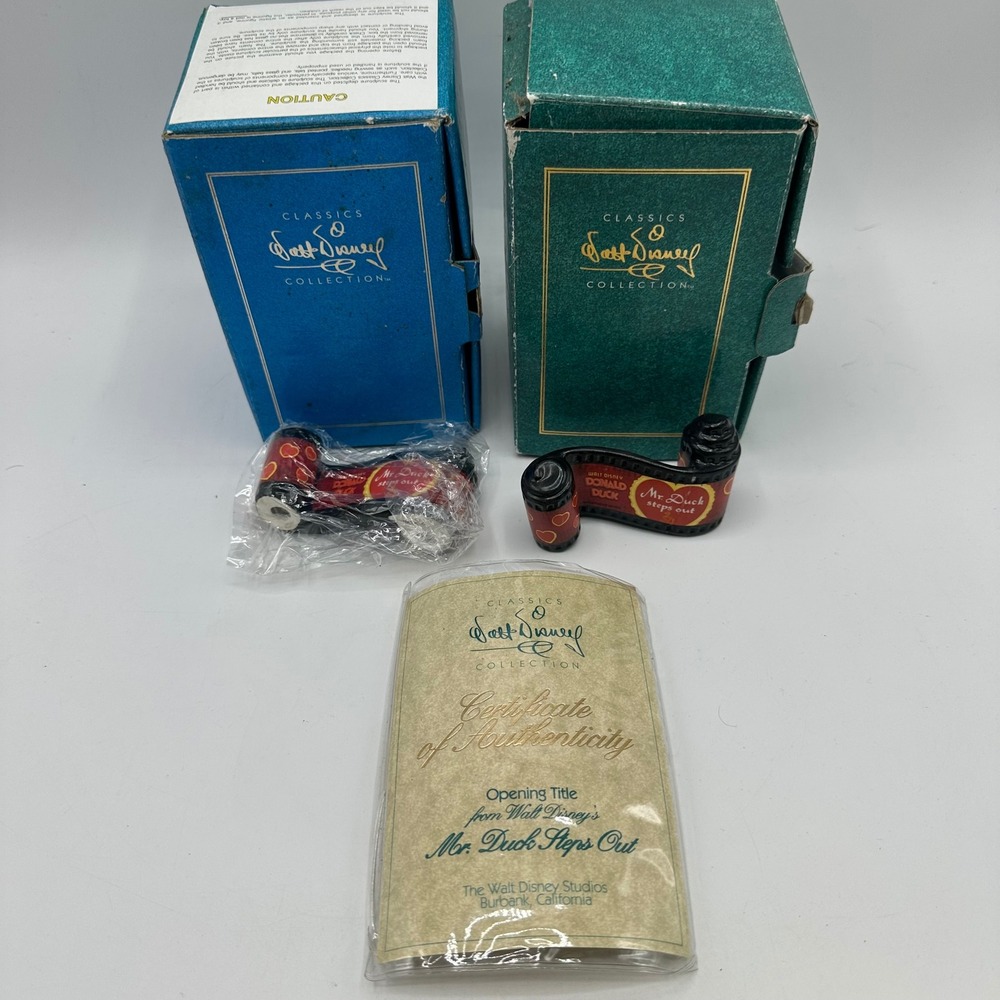 Lot of 2 WDCC Walt Disney Classics Mr Duck Steps Out Opening Title Film Figurine
